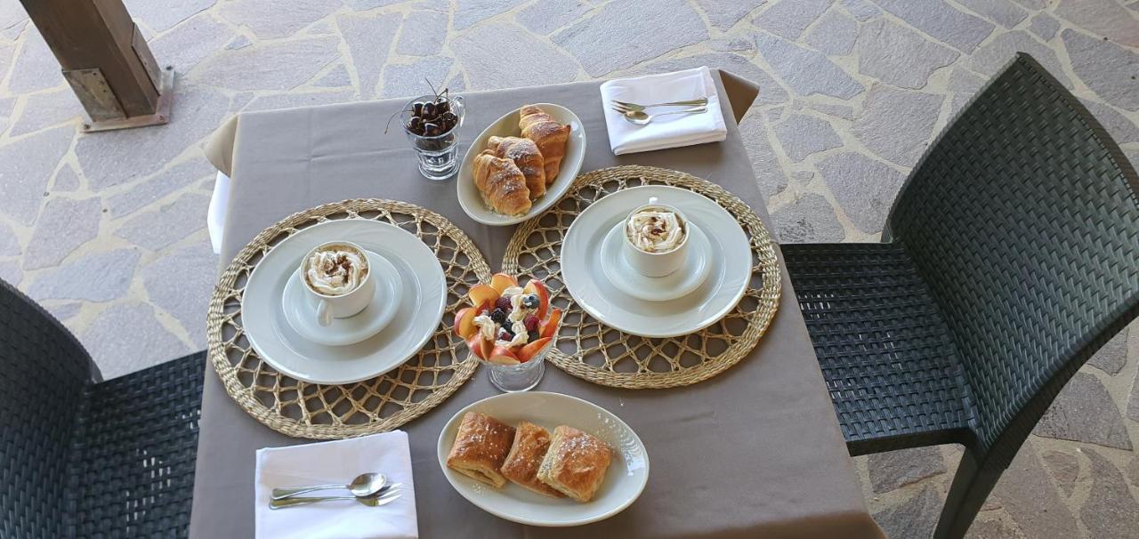 Artemisia Bed And Breakfast SantʼAnna Arresi エクステリア 写真